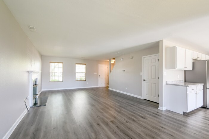 Building Photo - 1334 Mulberry Ct