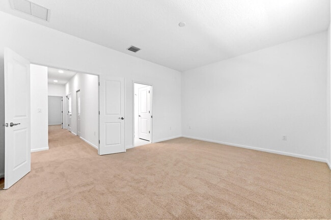 Building Photo - 4093 Longwood Lake Sq