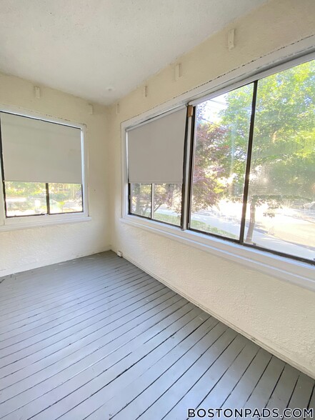 Building Photo - 26 Hamilton Rd