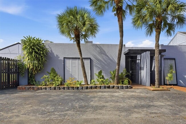 Building Photo - 16380 Briar Patch Pl