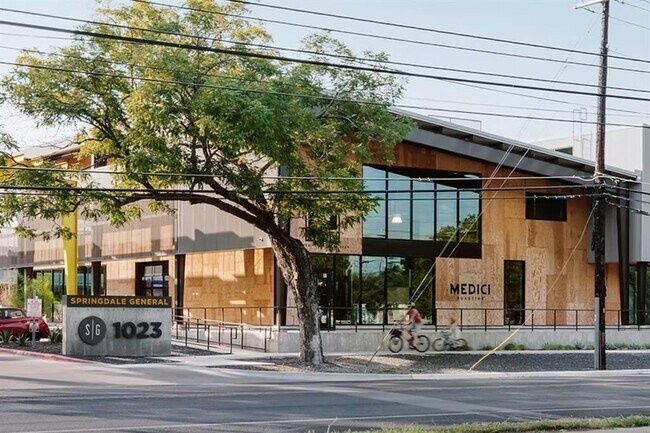 Building Photo - 5230 Ledesma Rd