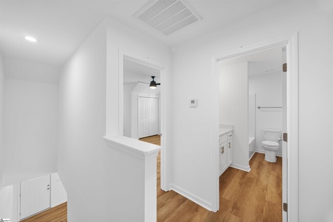 Building Photo - 13 Jamison St