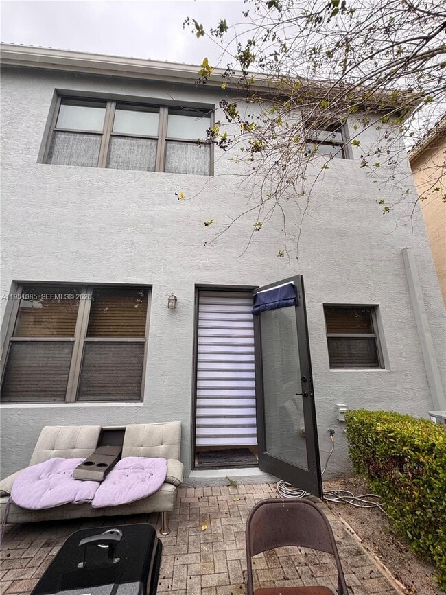 Building Photo - 772 NE 191st Terrace