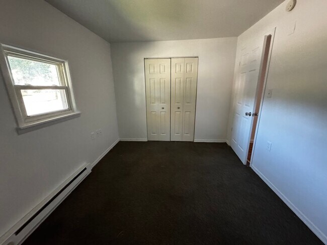 Building Photo - 2438 Mifflin St