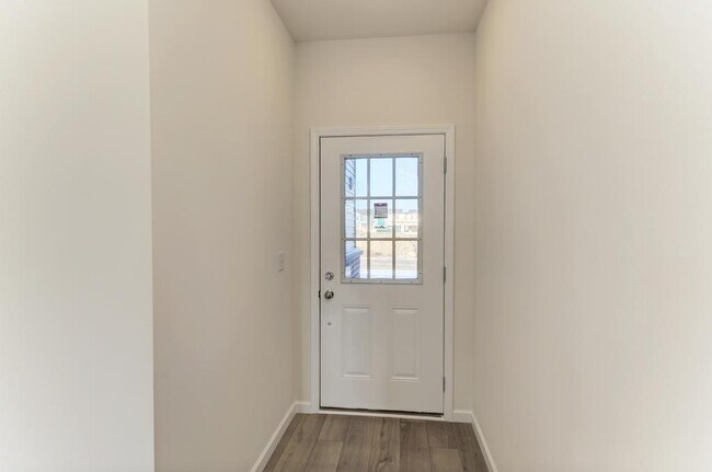 Building Photo - 5956 Hawkweed Dr