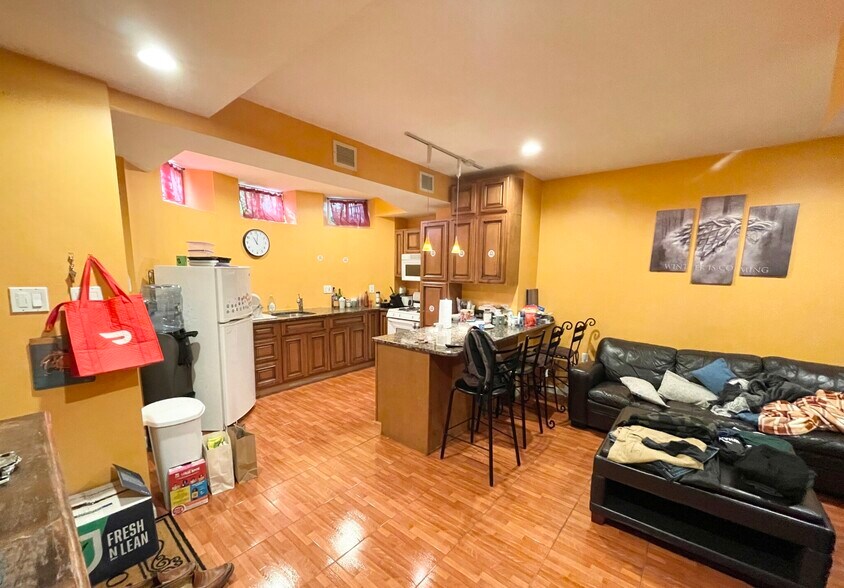 Building Photo - 30 Saint Germain St