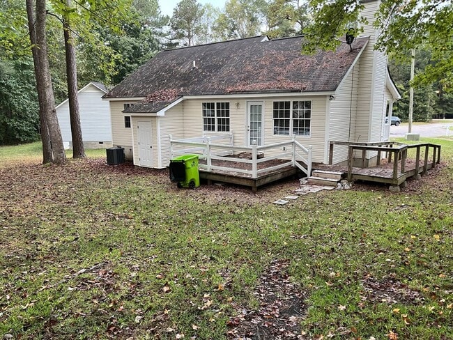 Building Photo - 113 Cherrington Ct