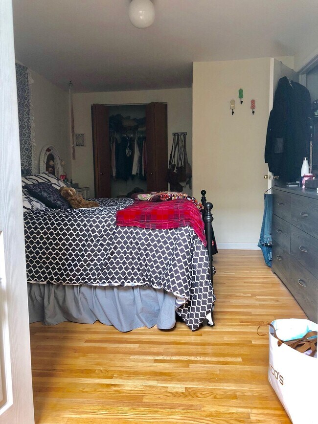 Building Photo - 450 7th St