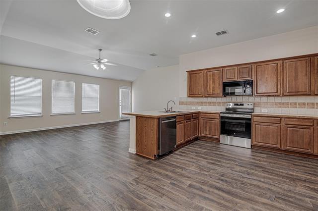 Building Photo - 1112 Emerson Dr