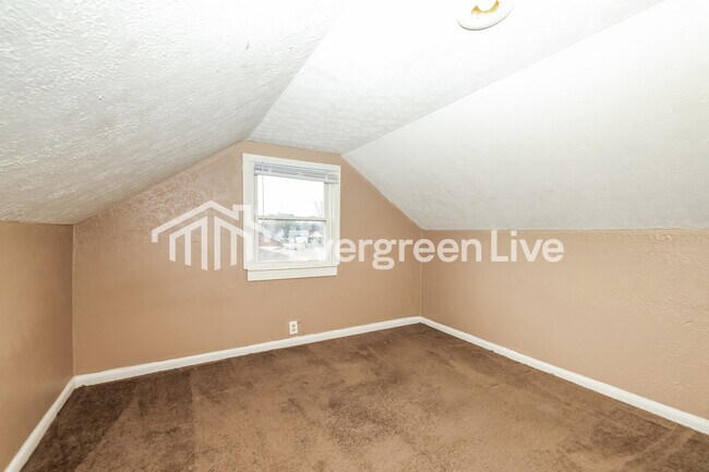 Building Photo - 1040 Harvard Ave