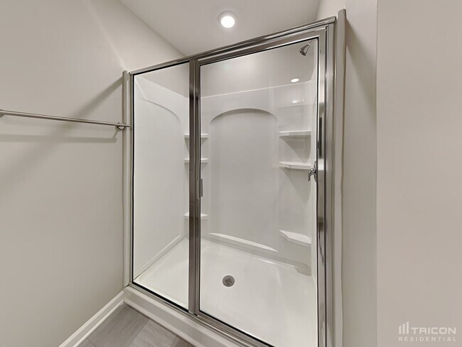 Building Photo - 533 Elmwood Pond Ct