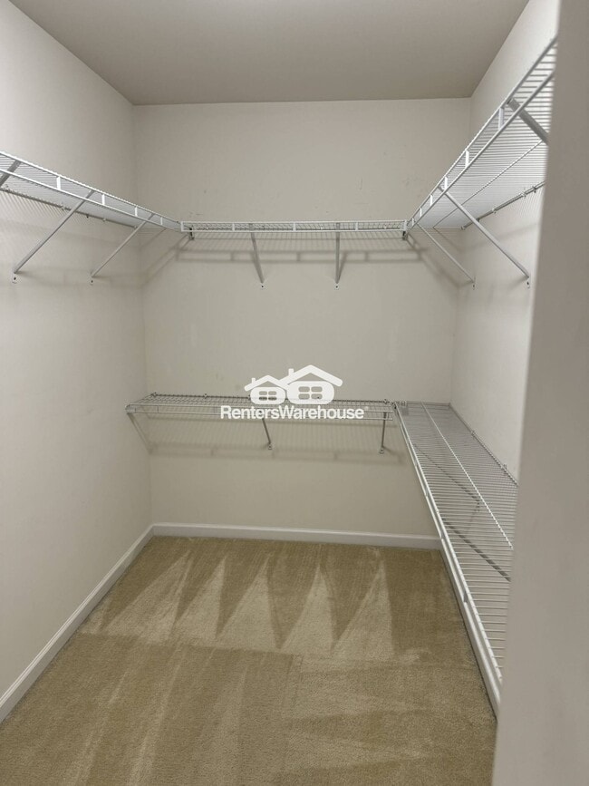 Building Photo - 2728 Grover Crossing Dr