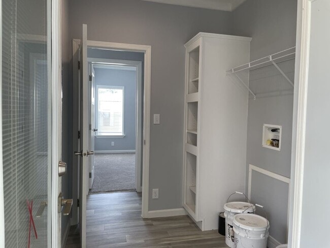 Building Photo - 586 Country Meadows Blvd