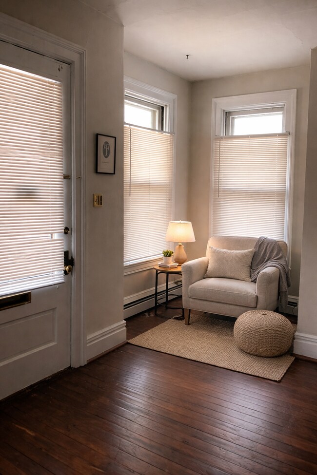 Building Photo - 312 S Upper St