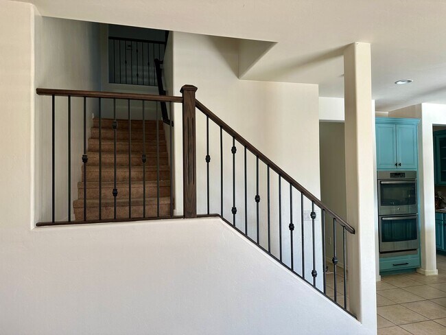 Building Photo - Stunning 2 story home in Oro Valley!!