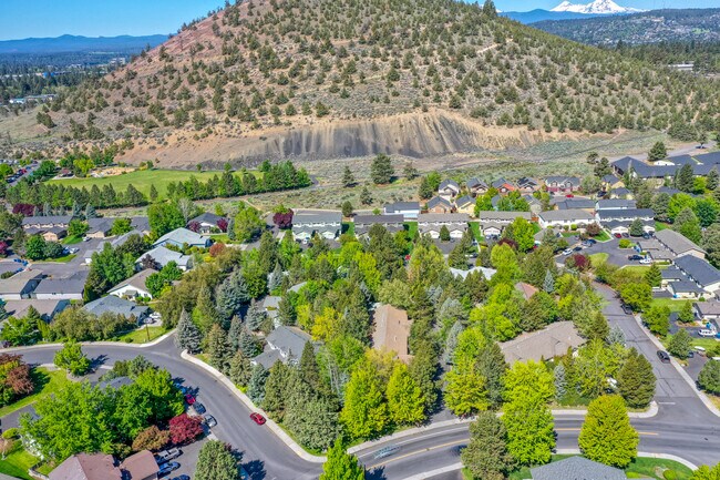 Complex at the base of Pilot Butte State Park - 1950 NE Derek Dr