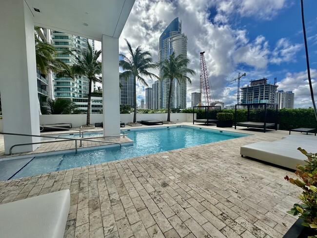 Building Photo - 1040 Biscayne Blvd