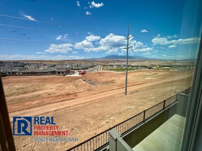 Building Photo - Long Valley Townhome with all the Amenities