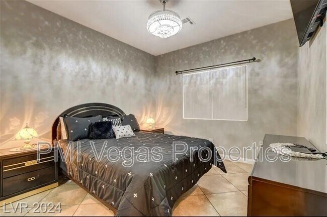Building Photo - 4705 Cedar Ranch Ct