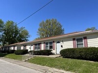 Building Photo - 826 N Washington St