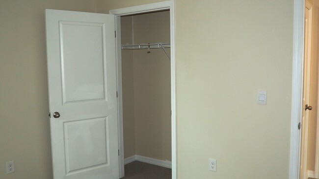 Closet - 5128 Rocky Coast Pl