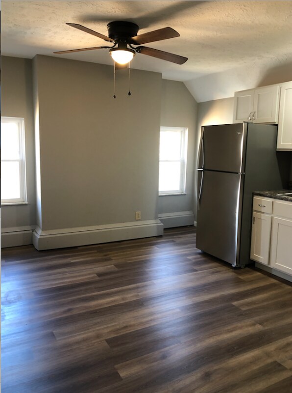 Building Photo - 2232 St James Ave