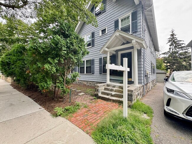 Primary Photo - 88 Brush Hill Rd