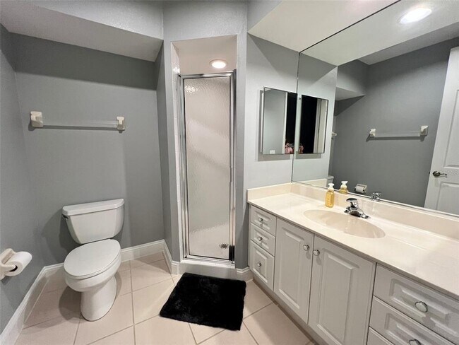 Building Photo - 3608 54th Dr W