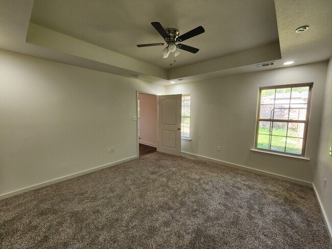 Building Photo - 1906 Alcoa Blvd