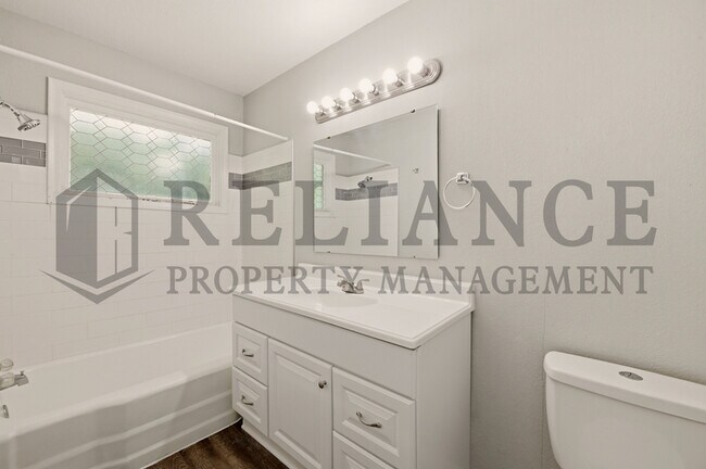 Building Photo - 730 N Chipper Ln