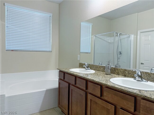 Building Photo - 3548 E Tompkins Ave