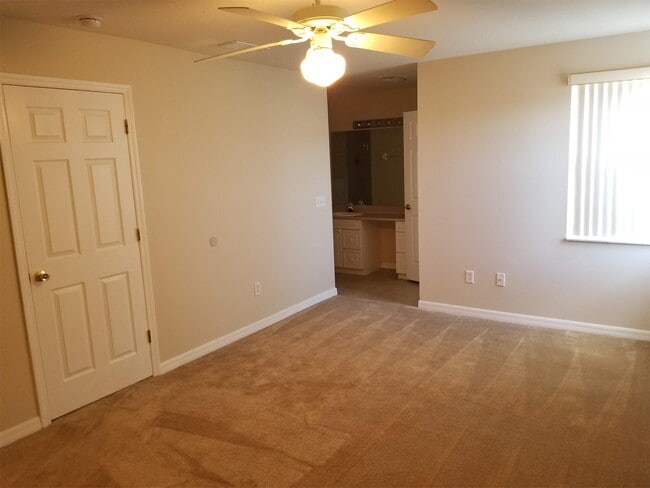 Building Photo - 411 Australian Way