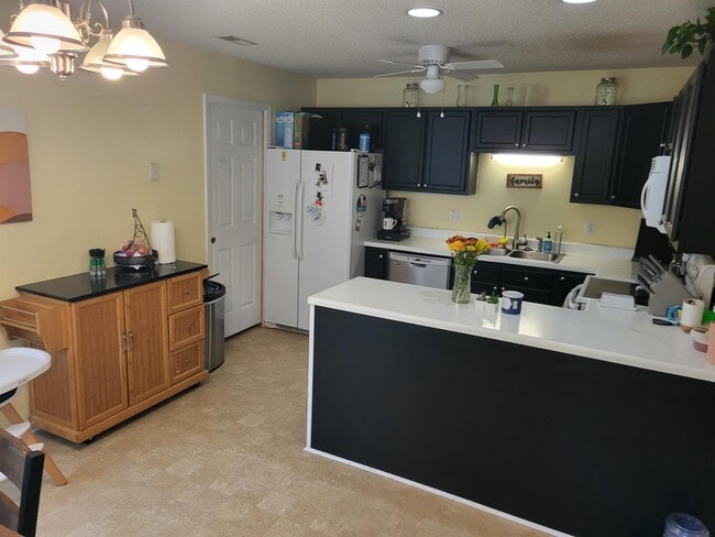 Building Photo - 124 Villa Park Dr