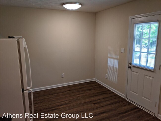 Building Photo - 2 br, 1 bath House - 661 Maplewood Lane