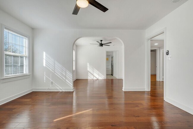 Building Photo - Renovated Midtown Apartment