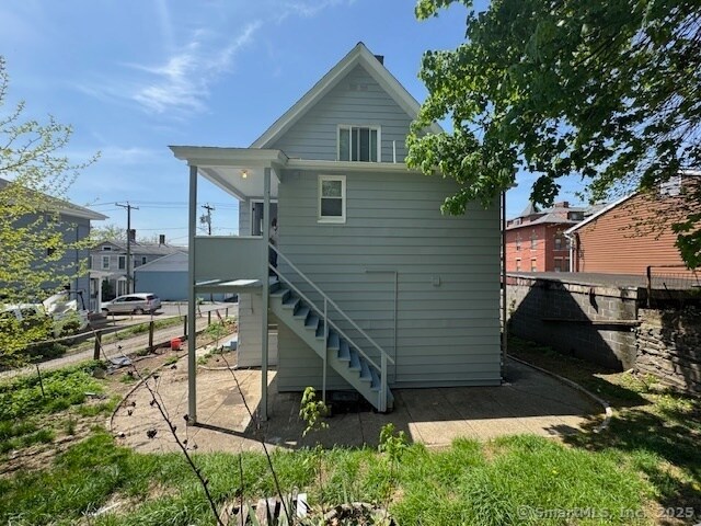 Building Photo - 39 Bank St