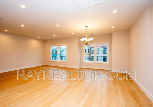 Building Photo - 436 20th Ave