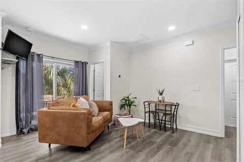 Building Photo - 8413 N Seminole Ave