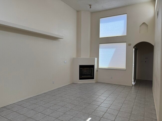Building Photo - 9704 Lagrima De Oro Rd NE