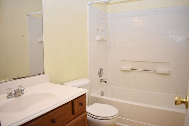 Building Photo - AVAILABLE NOW - Charming 3 Bed Home in Denton | Open Layout, Fireplace, Large Backyard