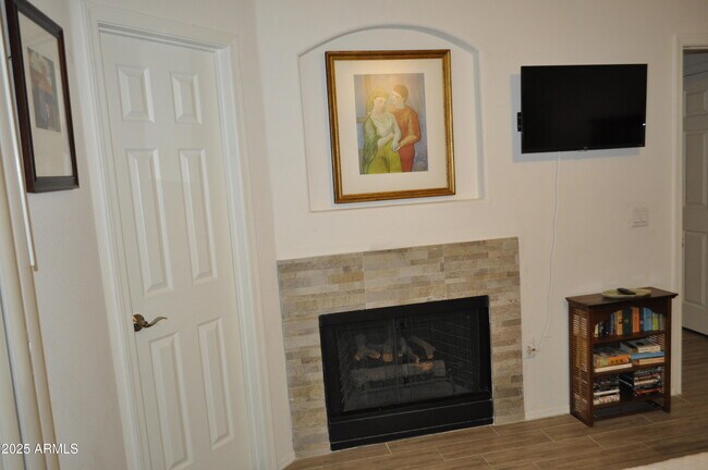 Building Photo - 15095 N Thompson Peak Pkwy