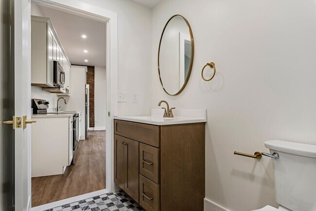 Building Photo - 110 Hotel St