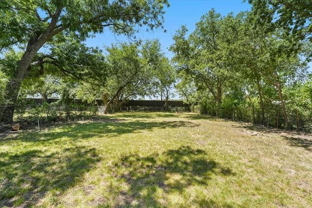 Building Photo - 917 N Wood St