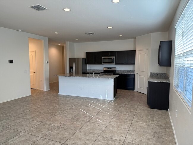 Building Photo - Tartesso