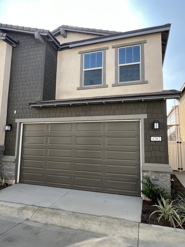 Building Photo - 4282 S Malagon Privado