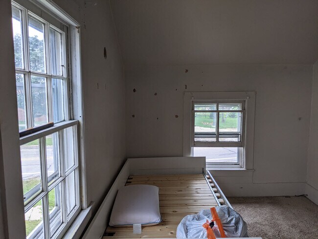 Building Photo - 501 W Forest Ave