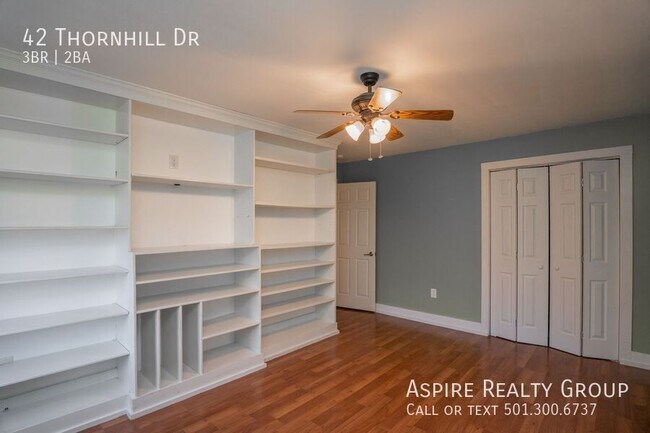 Building Photo - 42 Thornhill Dr