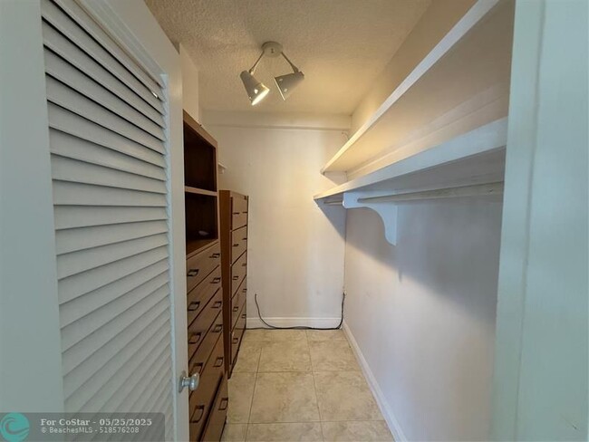 Building Photo - 345 N Fort Lauderdale Beach Blvd