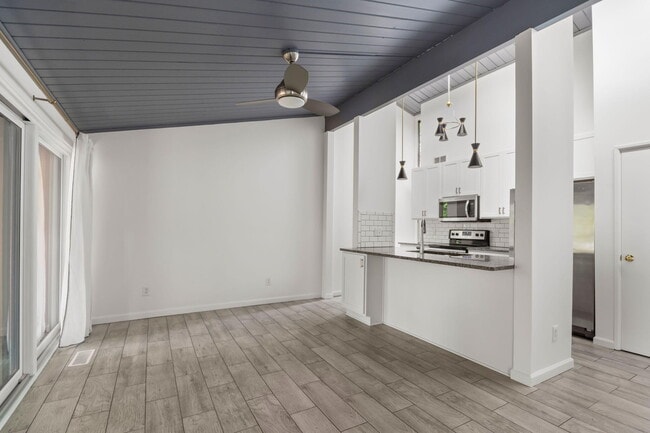 Building Photo - 1815 Independence Blvd