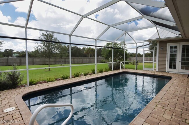 Building Photo - 16680 Oak Grove Ct